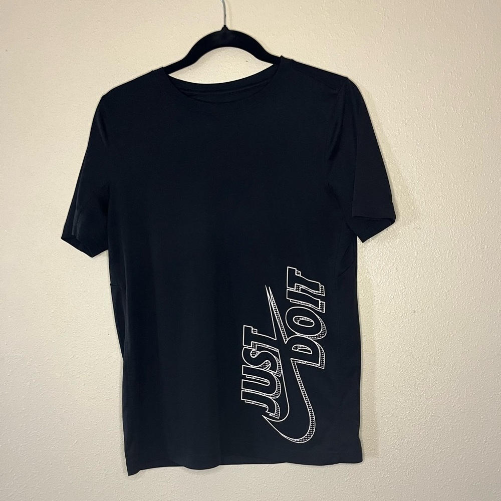 Kids Black Nike dri-fit t-shirt. Size XL